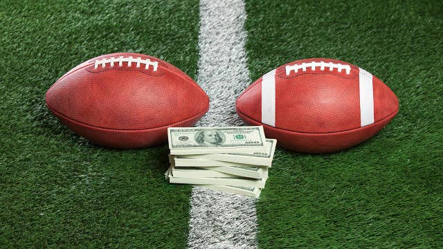 Super Bowl ticket prices surge as game nears