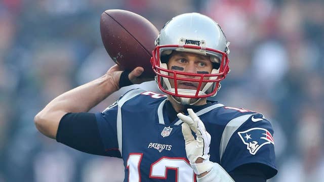 Tom Brady signs with Tampa Bay Buccaneers