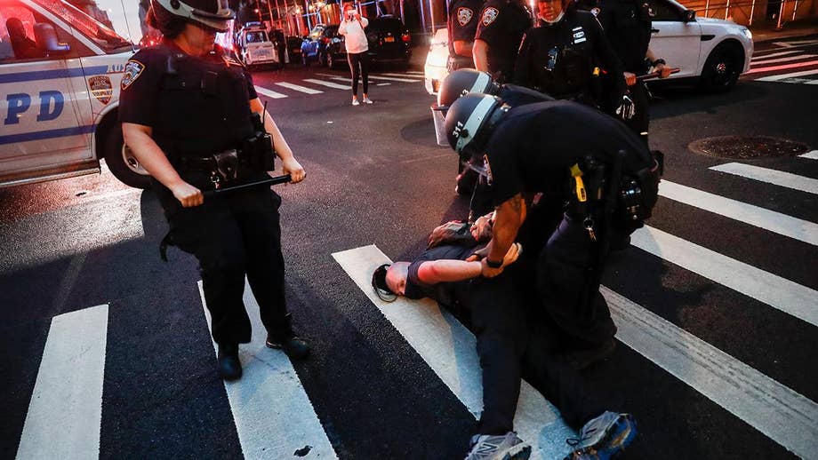 NYC detectives' union turns the tables, vows to sue George Floyd rioters who attack officers