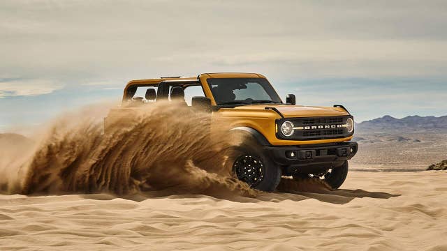 2021 Ford Bronco takes on Jeep Wrangler 