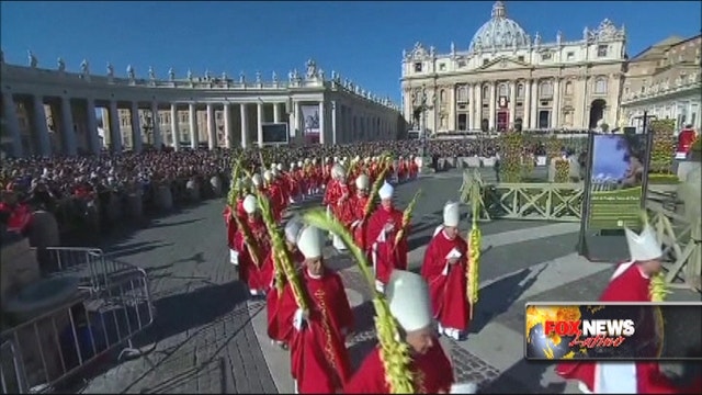 Pope celebrates the beginning of Holy Week