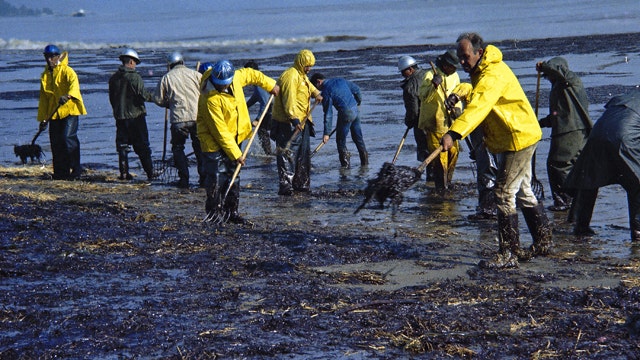 Rough waters hindering cleanup of California oil spill