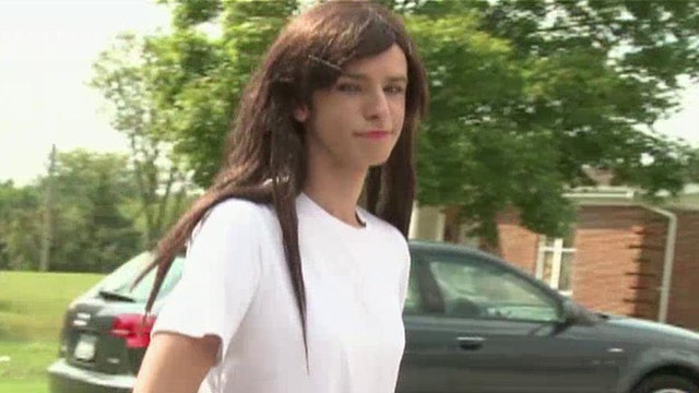 Transgender Teen Uses Girls Locker Room, Students Protest Latest News Videos  Fox News-6239