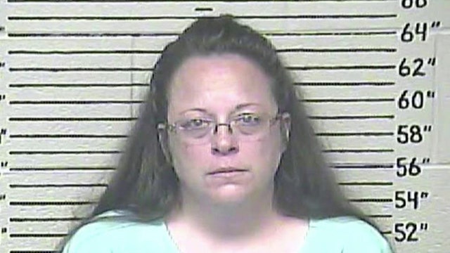 Lawyers appeal contempt ruling against jailed Kentucky clerk