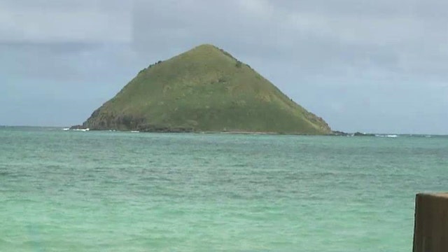 Two people attacked by sharks off Hawaiian coast