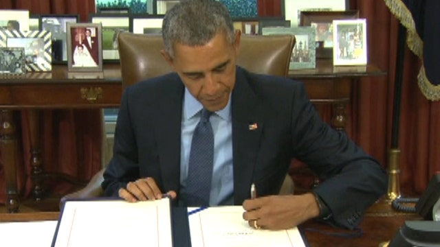 President Obama signs 2-year bipartisan budget deal