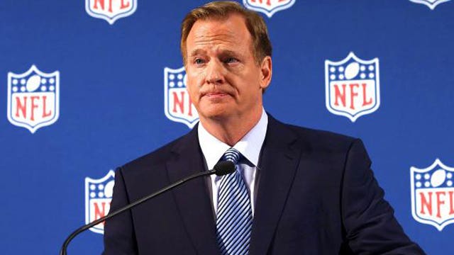 Roger Goodell gets a pay cut