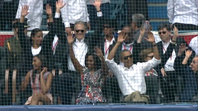 Obama does the wave with Castro at baseball game in Cuba