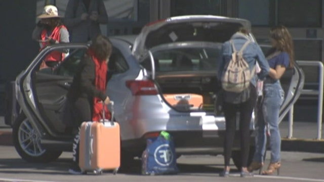 Tips to save on holiday travel