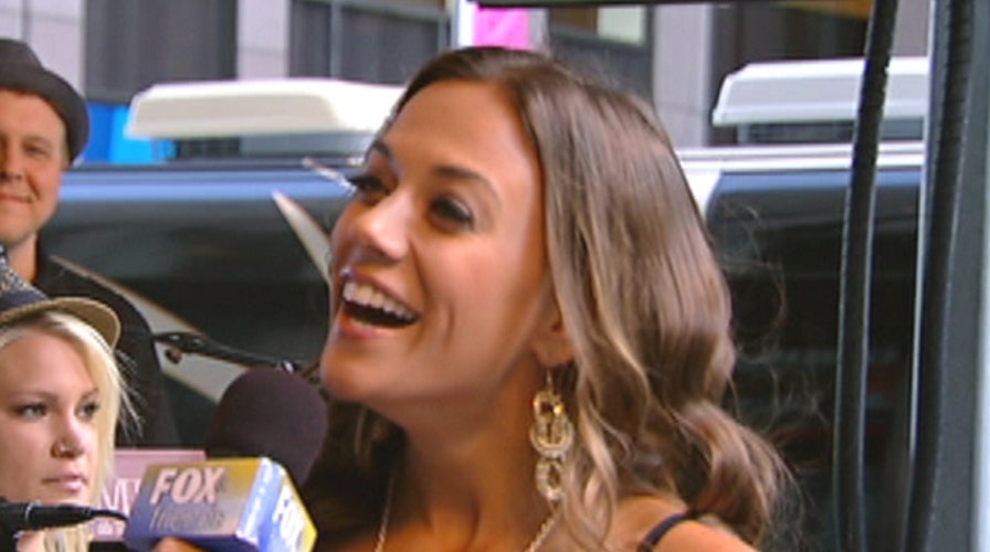 Fox Flash: Country singer Jana Kramer