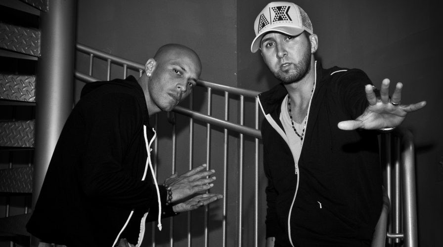 Alexis y Fido Talk to FNL