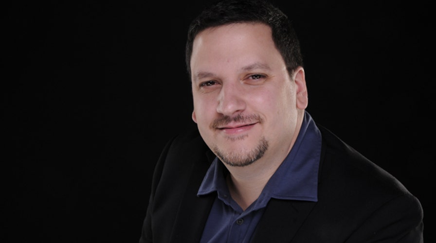Meet Hispanicize's Manny Ruiz