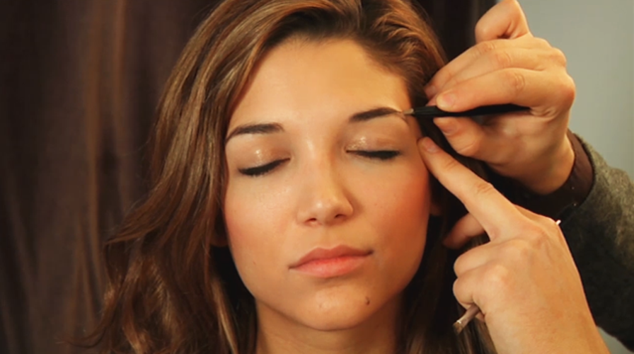 Get Perfectly Shaped Eyebrows