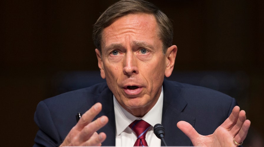 Petraeus apologizes for giving classified info to mistress