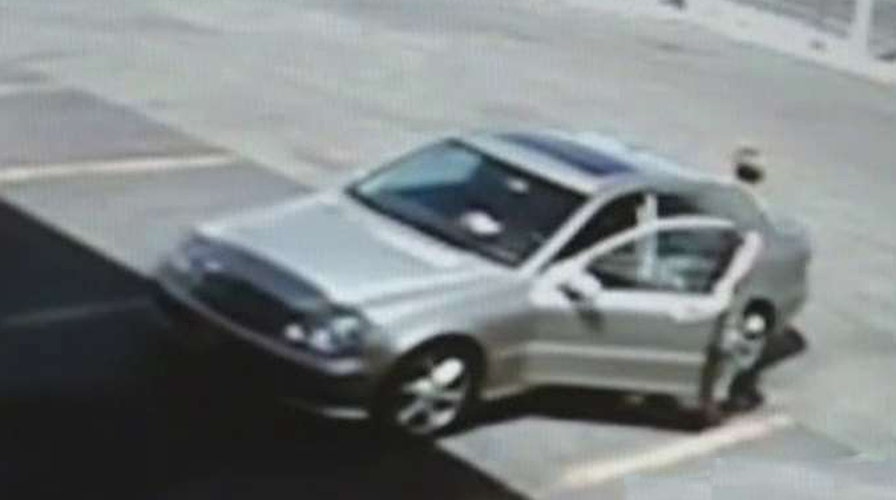 Police search for Good Samaritan who aided ambushed cop