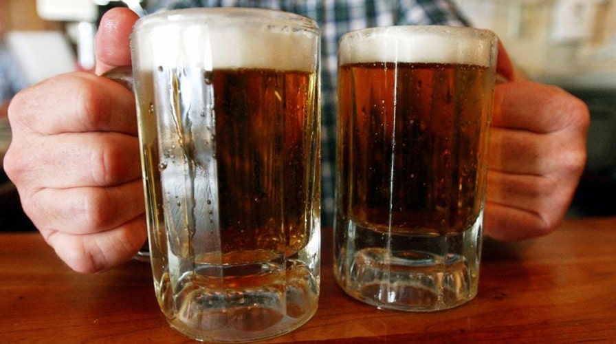 Should the US lower the legal drinking age?