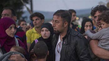 Texas sues feds over plans to resettle Syrian refugees