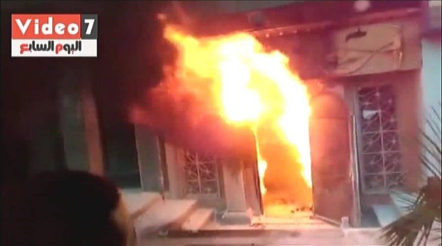 Chaos in Cairo after deadly firebomb attack