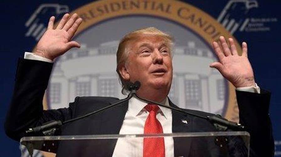 Trump is still lapping the field despite ban controversy