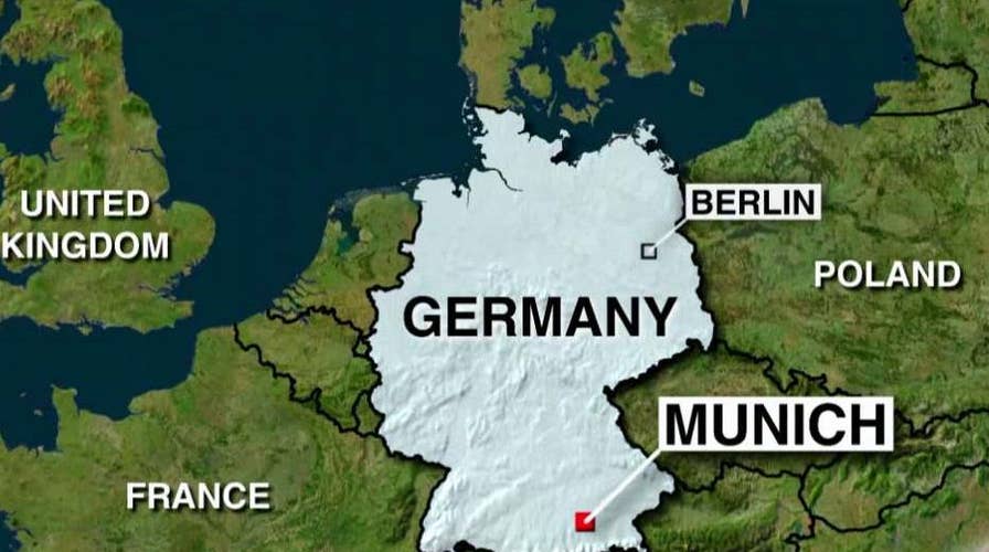 Munich police clear 2 train stations