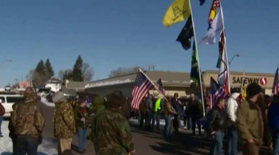 Armed militia occupying Oregon government building