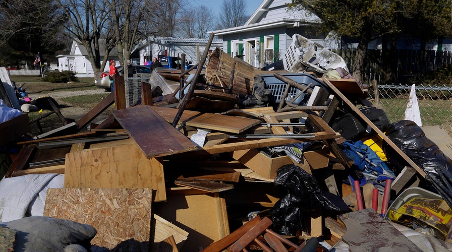 Cleanup begins in Illinois, Missouri as floodwaters recede