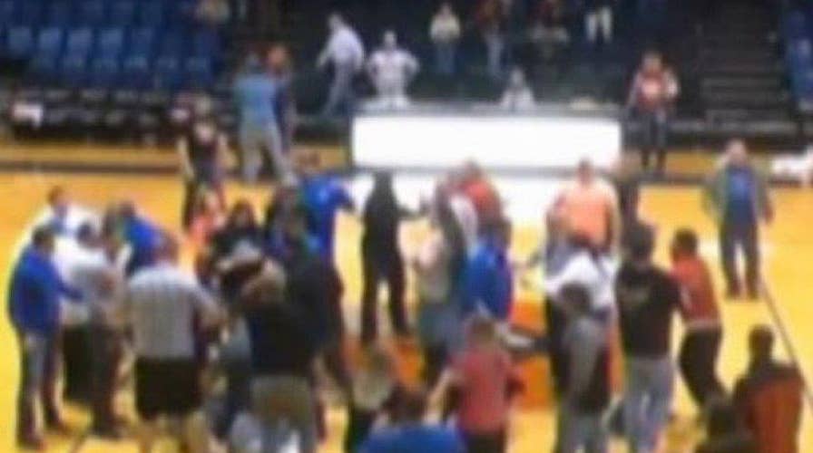 Parents, coach fight at youth basketball game