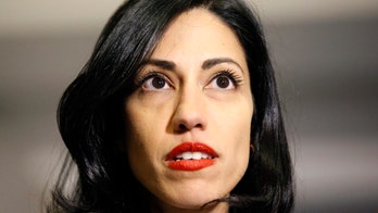 E-mails reveal Clinton aides pushed back against using government email account