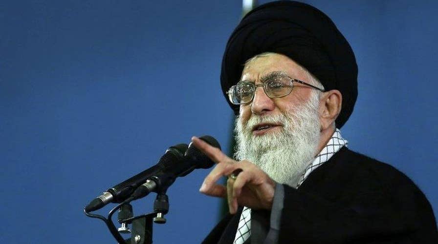 Ayatollah meets with Iranian forces who detained US sailors