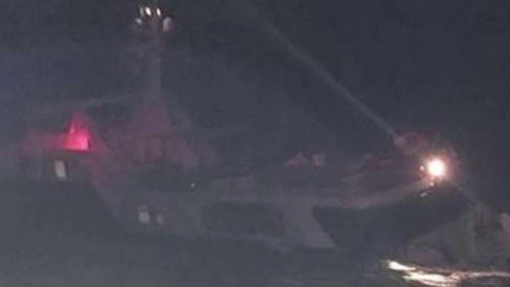 13 passengers saved the minute before yacht sinks