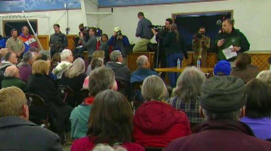 Four holdouts remain at Oregon wildlife refuge