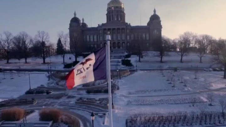 How do the Iowa caucuses actually work?