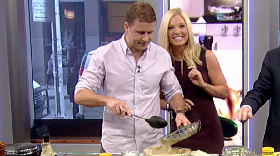 Cooking with 'Friends': Anna Kooiman's Aussie meat pie