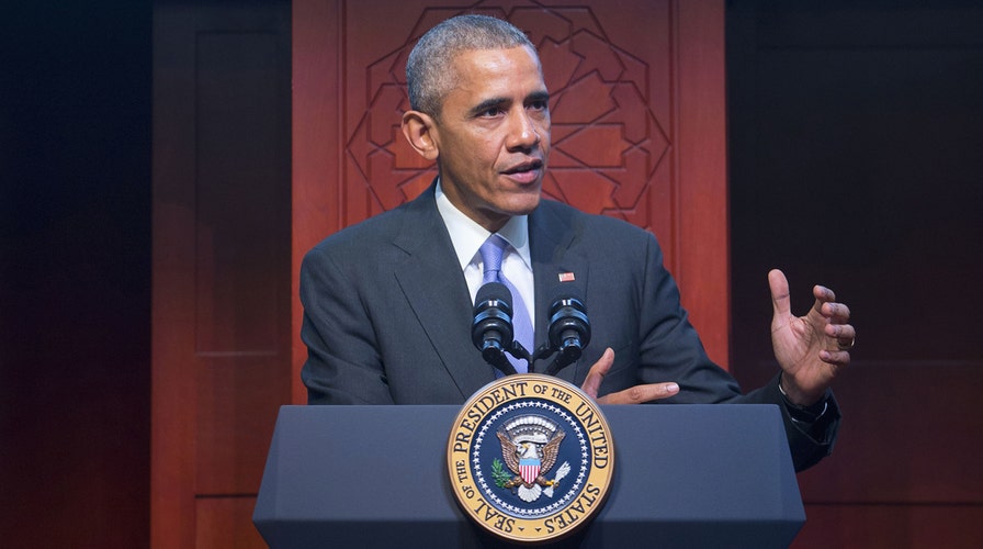 Critics see bad optics from Obama's mosque visit