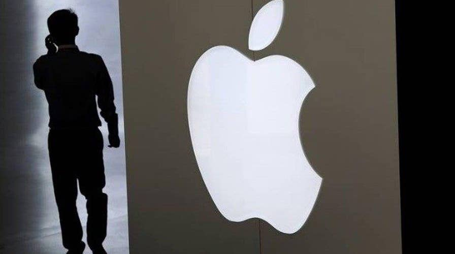 The clash between Apple and FBI heats up