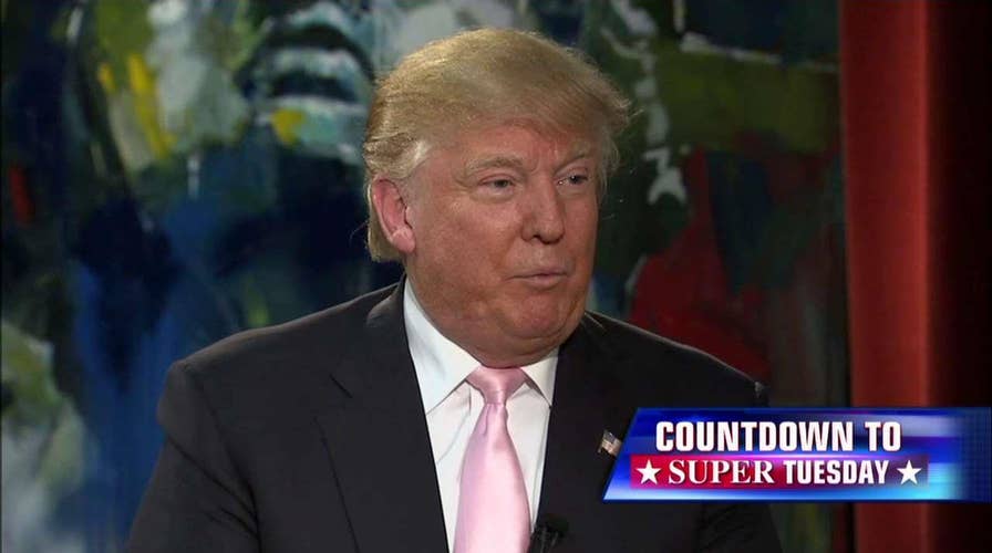 022916_trump_hannity