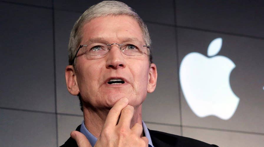 Ball in Apple's court in FBI standstill over phone data