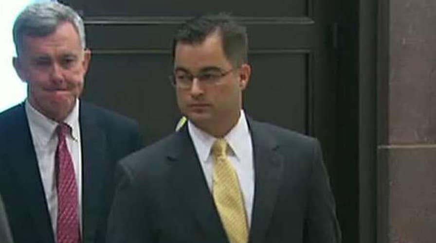 Former Clinton staffer granted immunity in email probe