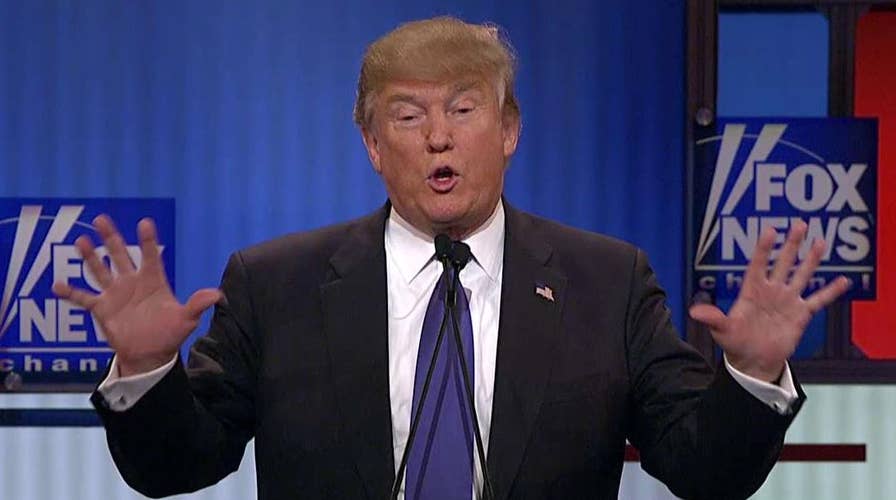 Donald Trump: Look at those hands... there's no problem