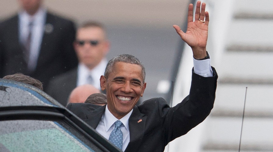 President Obama meeting with Cuban president Raul Castro