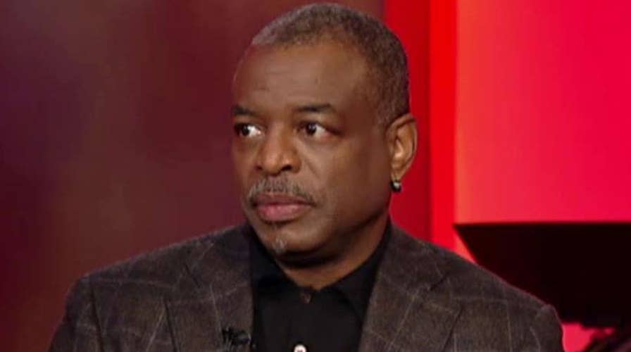 In the FoxLight: 'Reading Rainbow' reboot