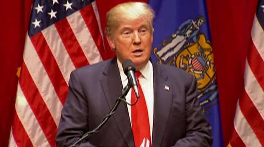 Trump meets with national security team