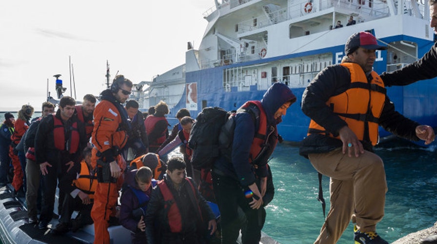 First wave of migrant deportation begins in Greece