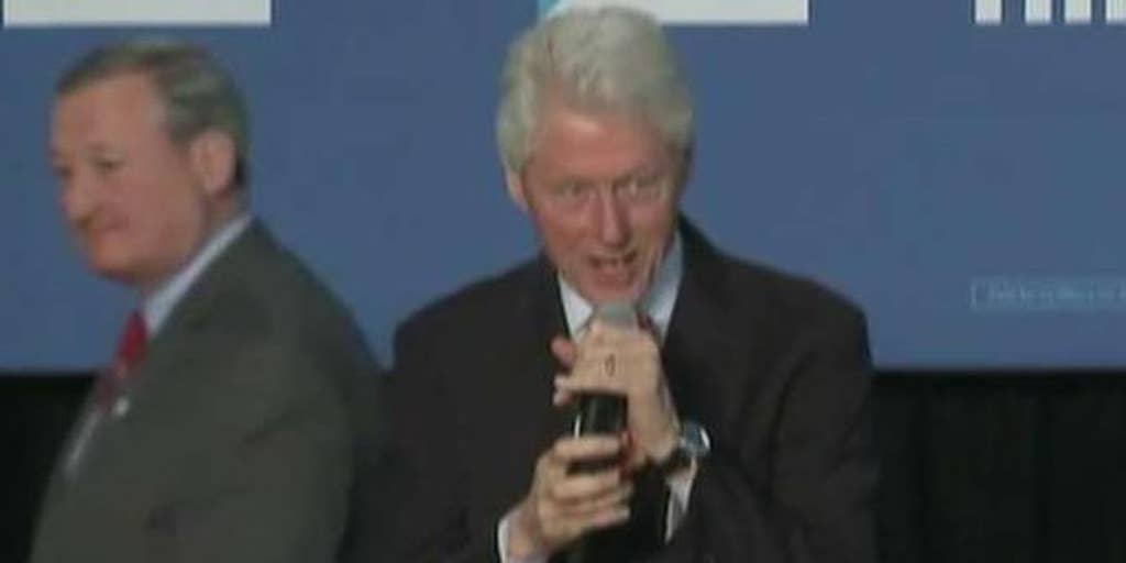 Bill Clinton Clashes With Black Lives Matter Protesters | Fox News Video