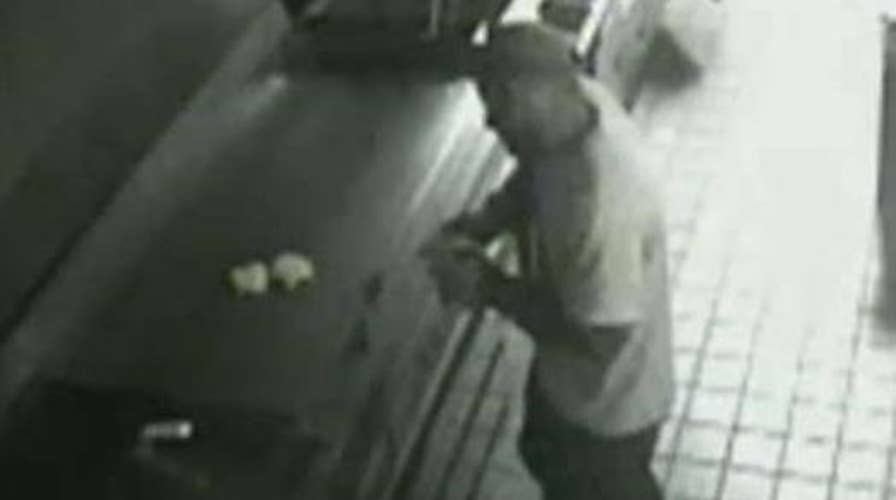 Man makes himself a snack after breaking into burger joint