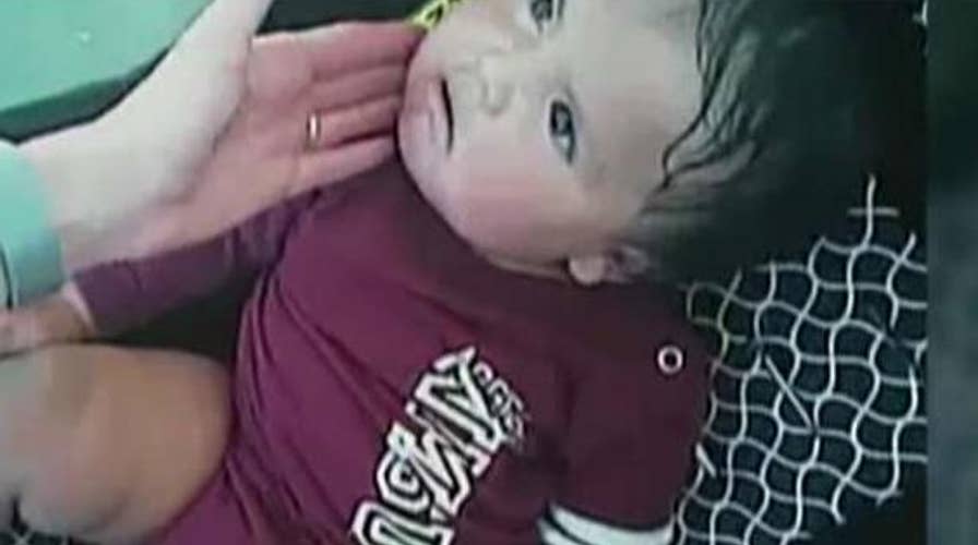 Hero deputy saves overheated baby from abandoned van