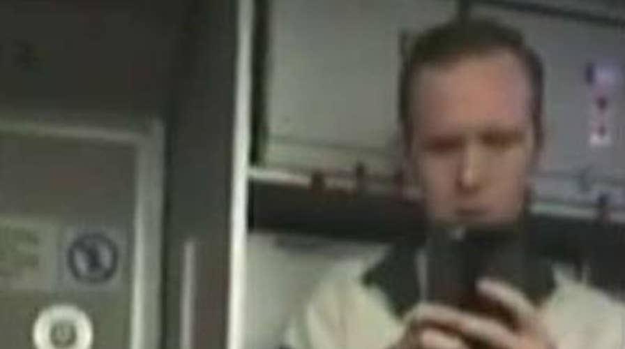 Drunk, self-proclaimed millionaire booted off flight