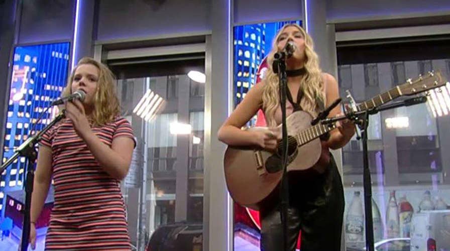 'Nashville' stars Lennon and Maisy Stella sing 'Lean On'