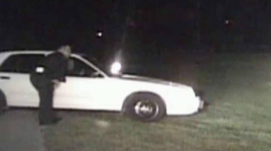 Sheriff defends officers accused of not saving teens