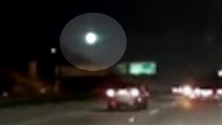 Mysterious flash of light streaks across sky in Los Angeles